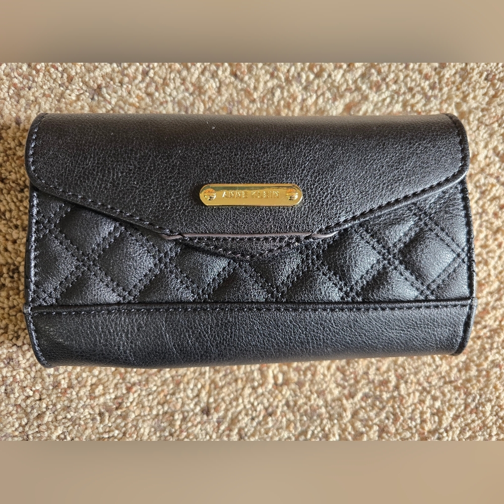 Anne Klein Small Black Quilted Crossbody Wallet